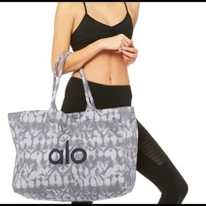 Limited edition shoppers tote